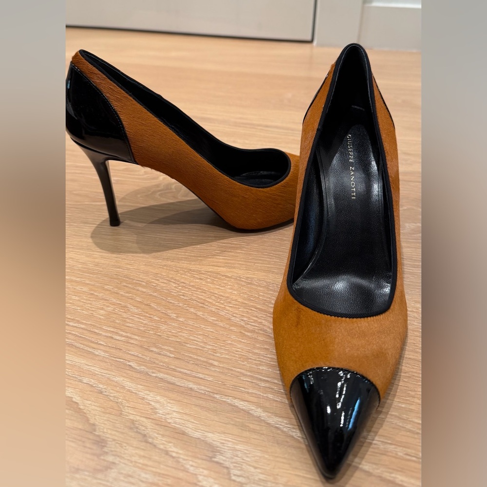 NIB Giuseppe Zanotti pony hair Black and Tan Heels 40
